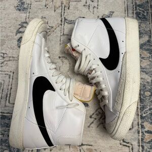 Nike Blazer Sneakers w